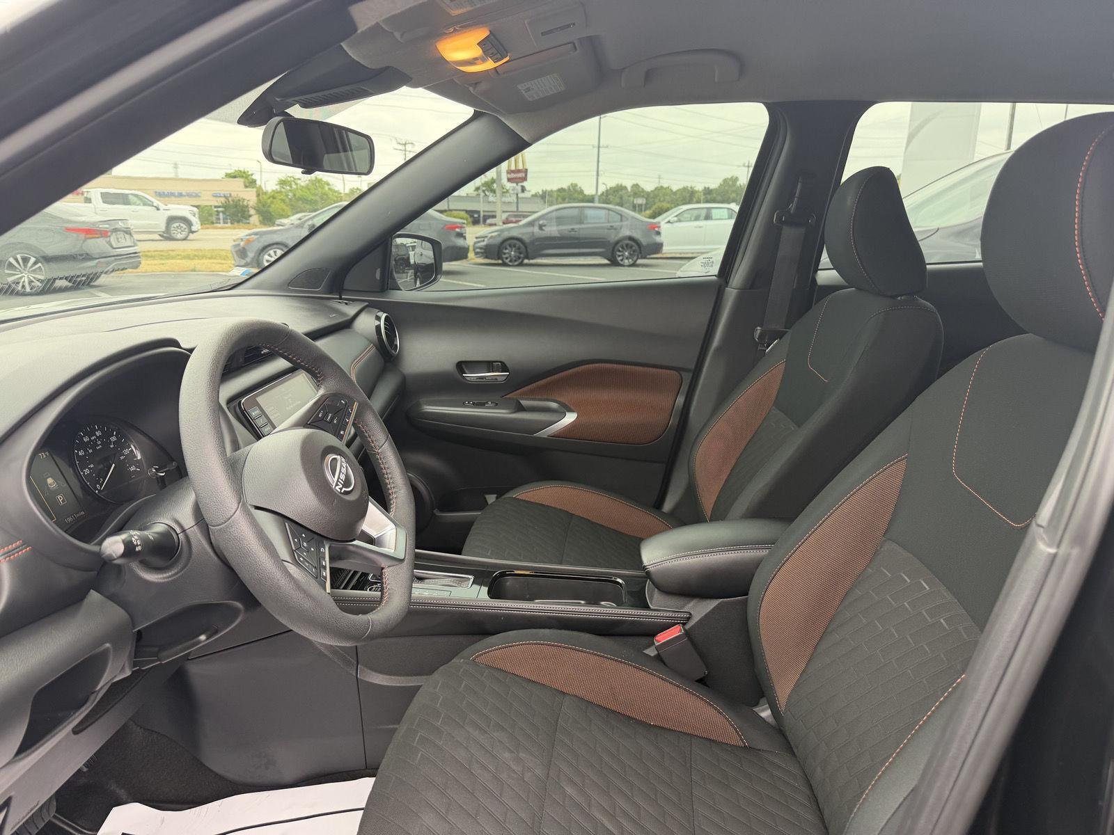 Used 2024 Super Black Nissan SR image 12