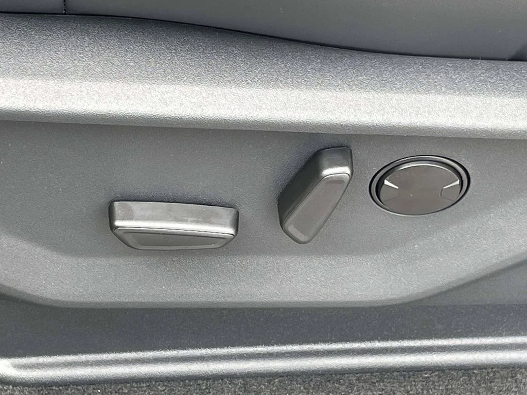New 2026 Dark Matter Gray Metallic Ford Platinum image 14