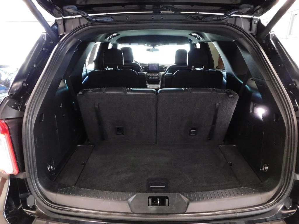 Used 2020 Agate Black Metallic Ford XLT image 39