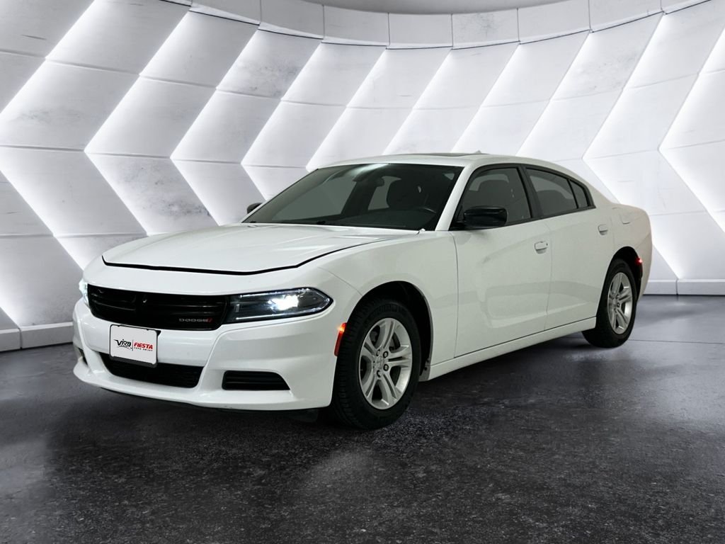 Used 2023 White Dodge SXT image 3