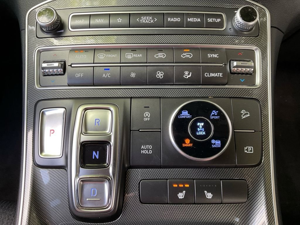 Used 2023 Silver Hyundai SEL image 27