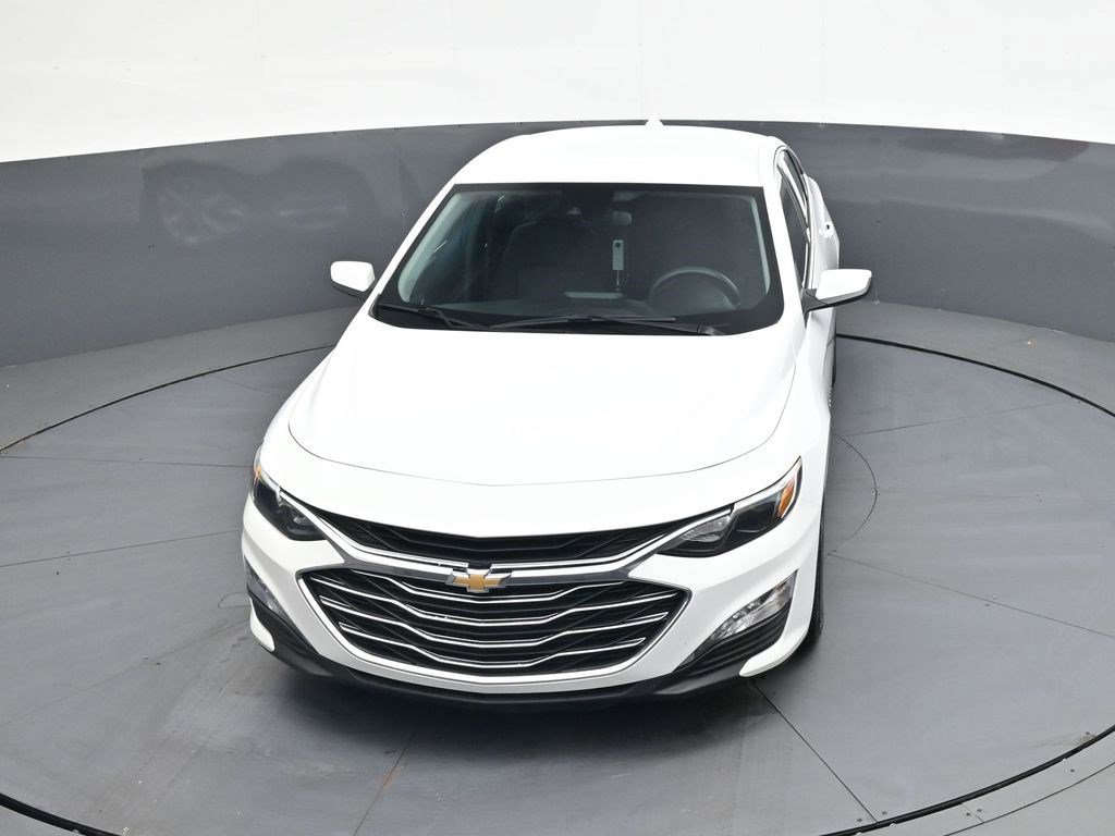 Used 2024 Summit White Chevrolet LT image 26