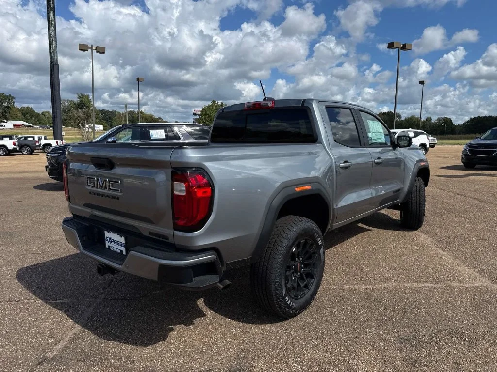 2026 GMC Canyon Elevation - Photo 7
