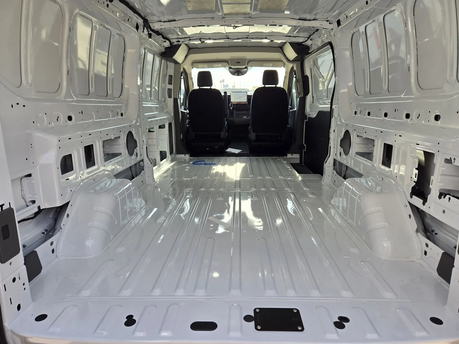 New 2026 Oxford White Ford Cargo Van image 20