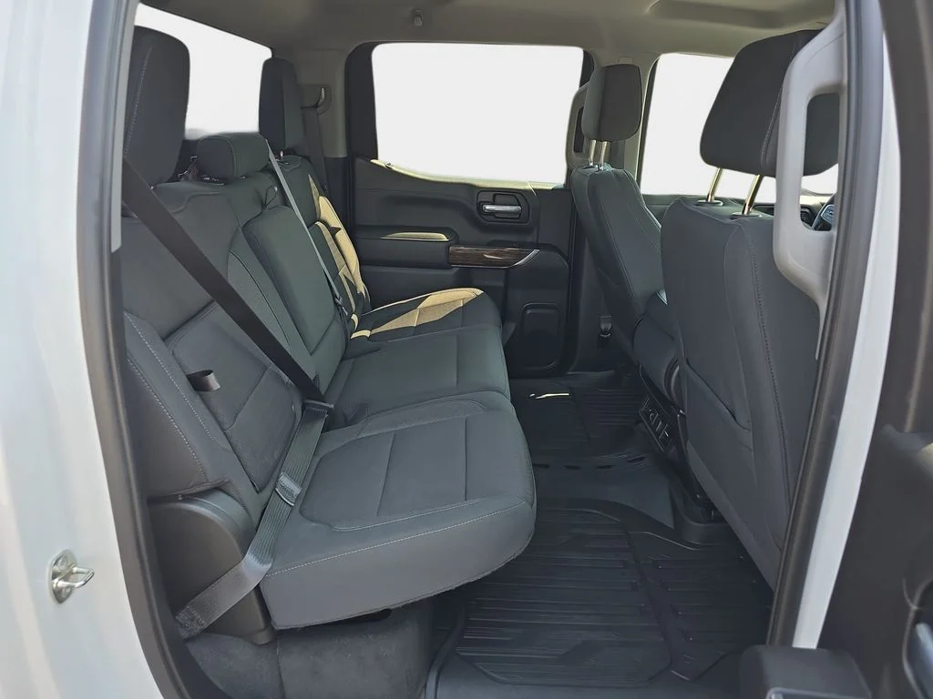 Used 2020 White GMC Elevation image 12