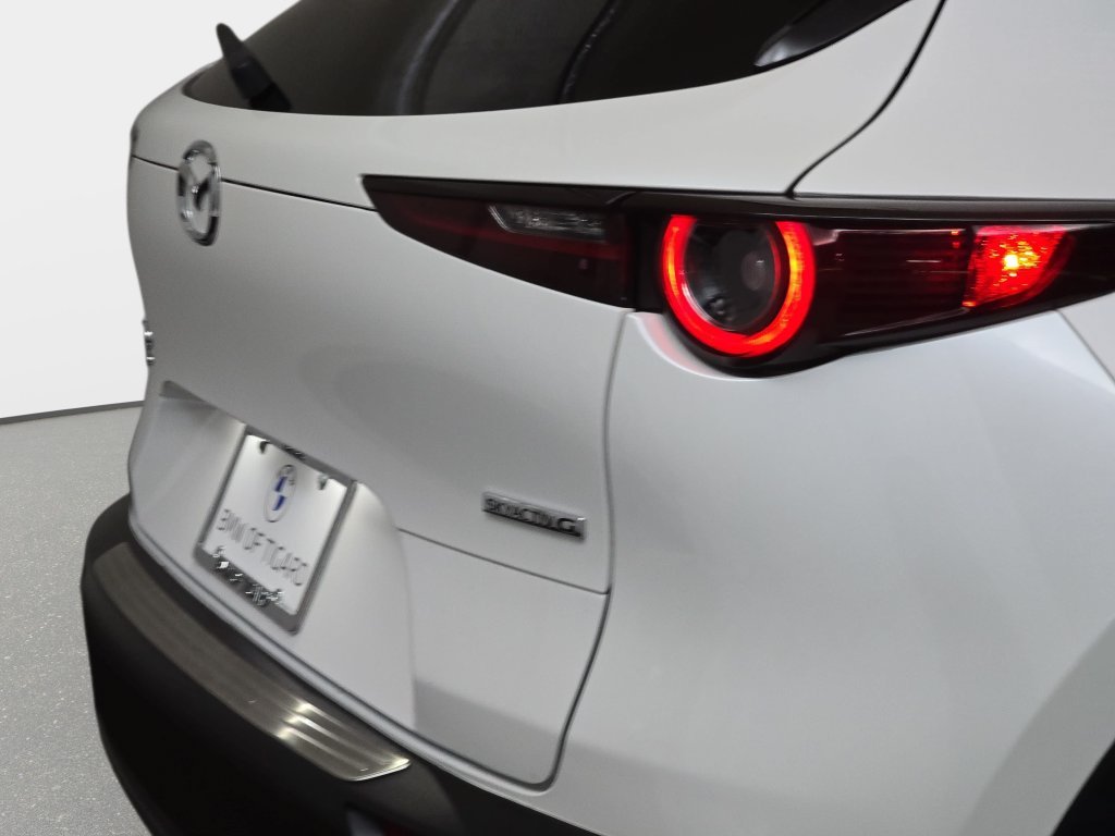Used 2021 Snowflake White Pearl Mica Mazda Preferred image 34