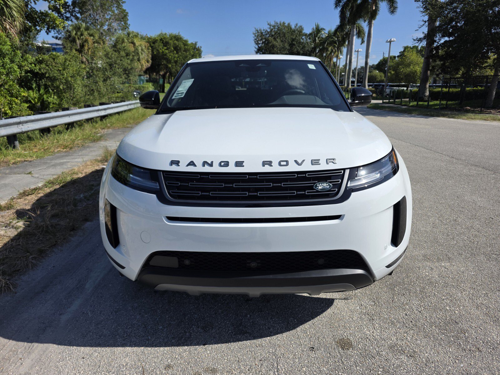 New 2026 Fuji White Land Rover P250 S image 8