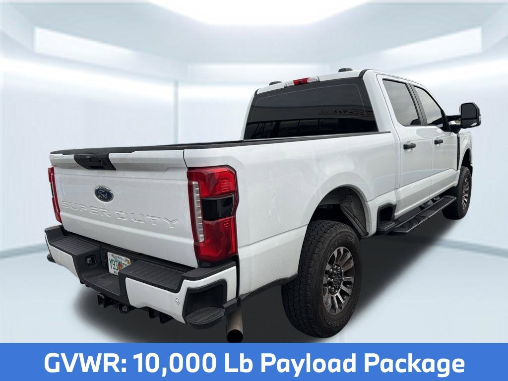 Used 2025 White Ford XL image 9