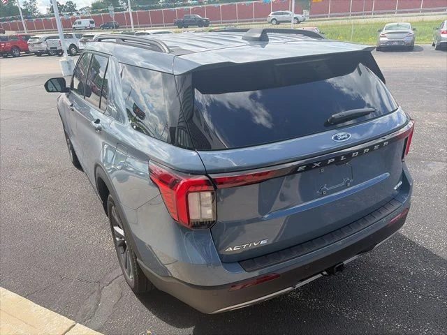 New 2026 Vapor Blue Metallic Ford Active image 35