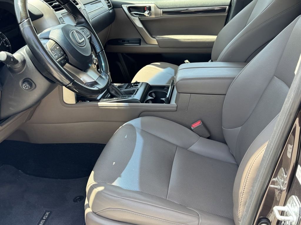 Used 2020 Pearl Lexus 460 image 13