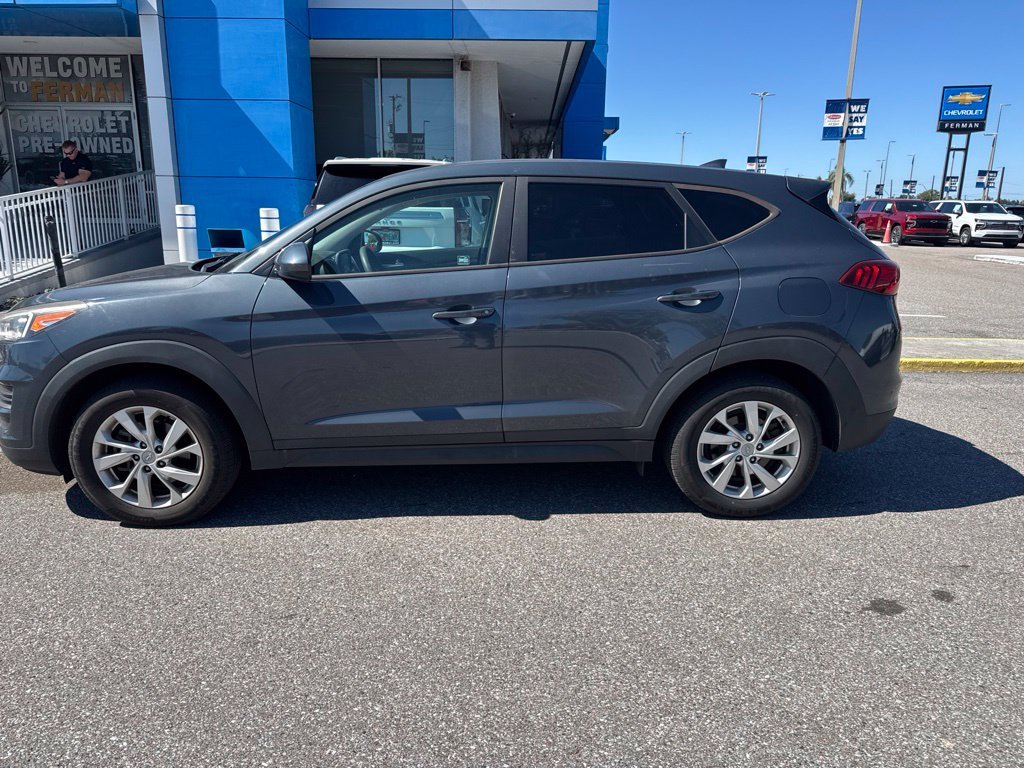 Used 2019 Blue Hyundai SE image 7