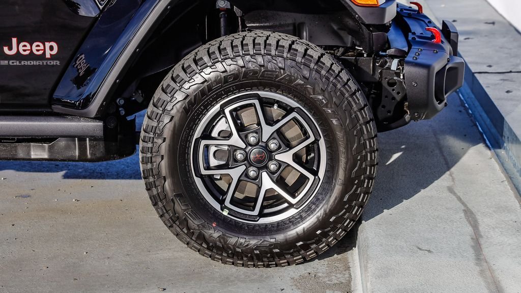 New 2026 Black Clearcoat Jeep Rubicon X image 11