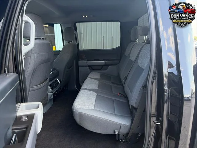 Used 2021 Black Ford XLT image 24