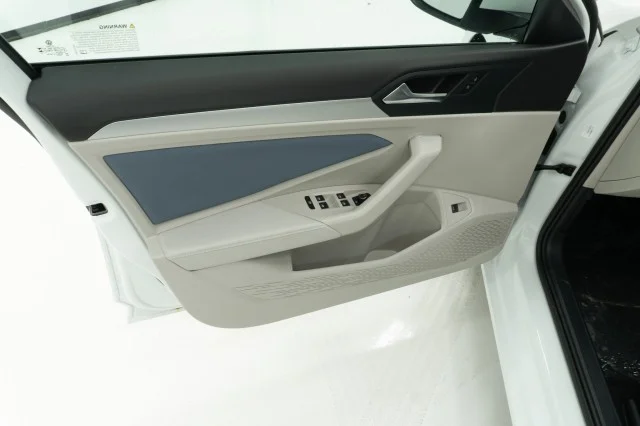 2026 Volkswagen Jetta SE - Photo 14