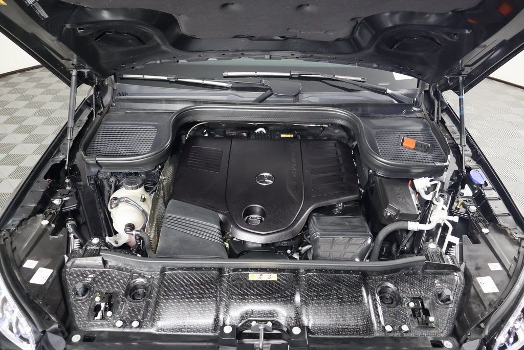Certified Used 2025 Black Mercedes-Benz GLS 450 image 16