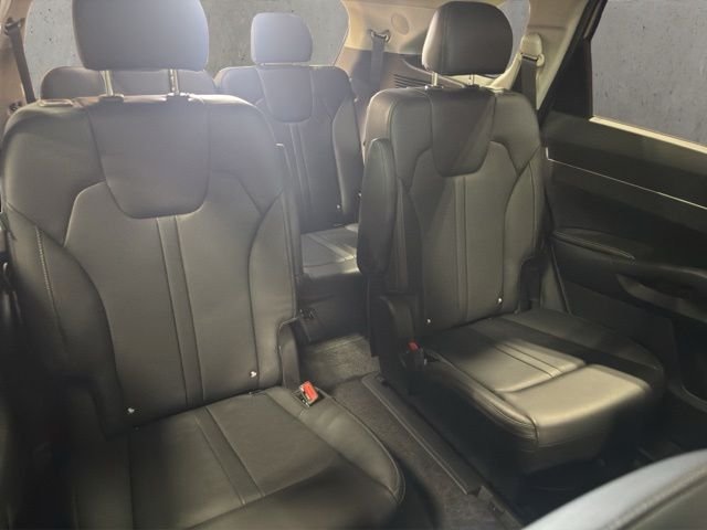 Used 2026 White Kia X-Line EX image 23
