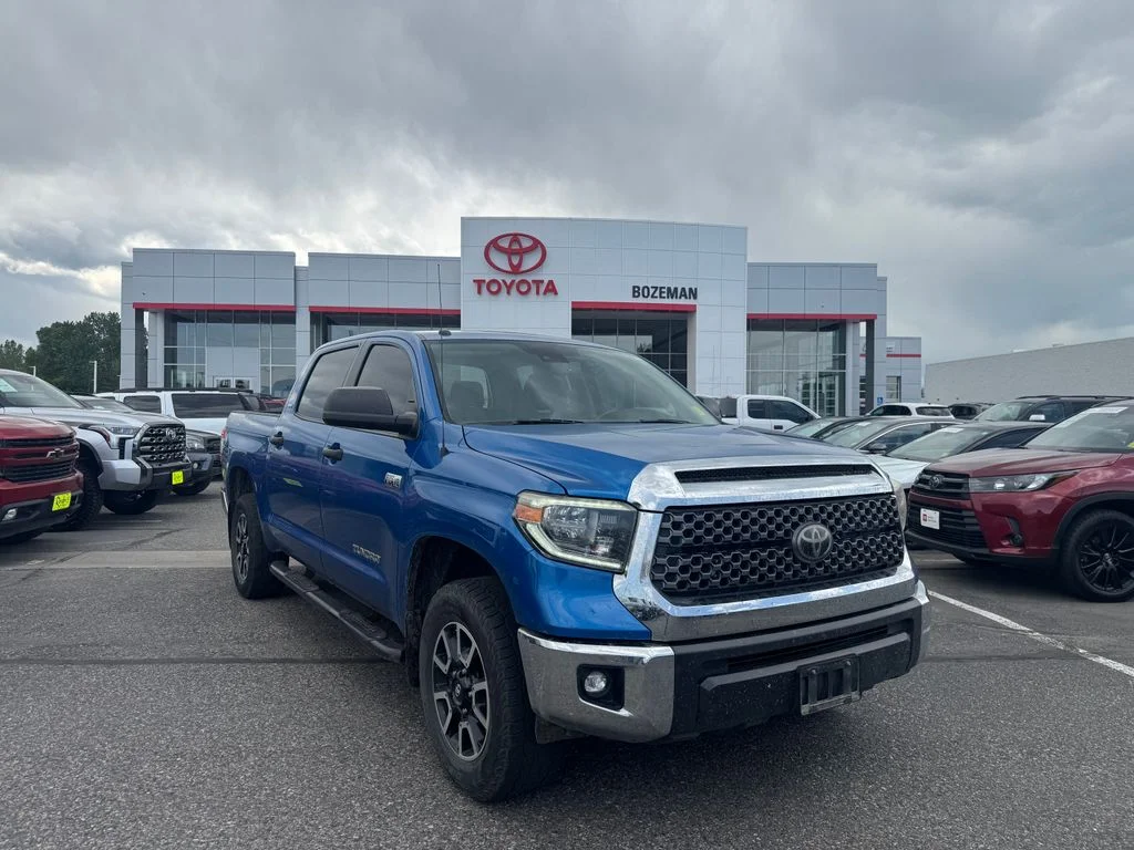 Used 2018 Blue Toyota SR5 image 1