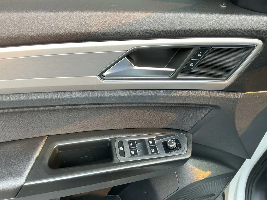 Used 2018 White Volkswagen 2.0T S image 10
