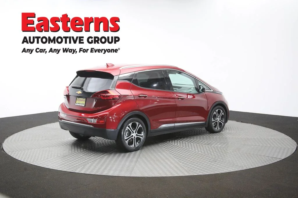Used 2018 Red Chevrolet Premier image 43