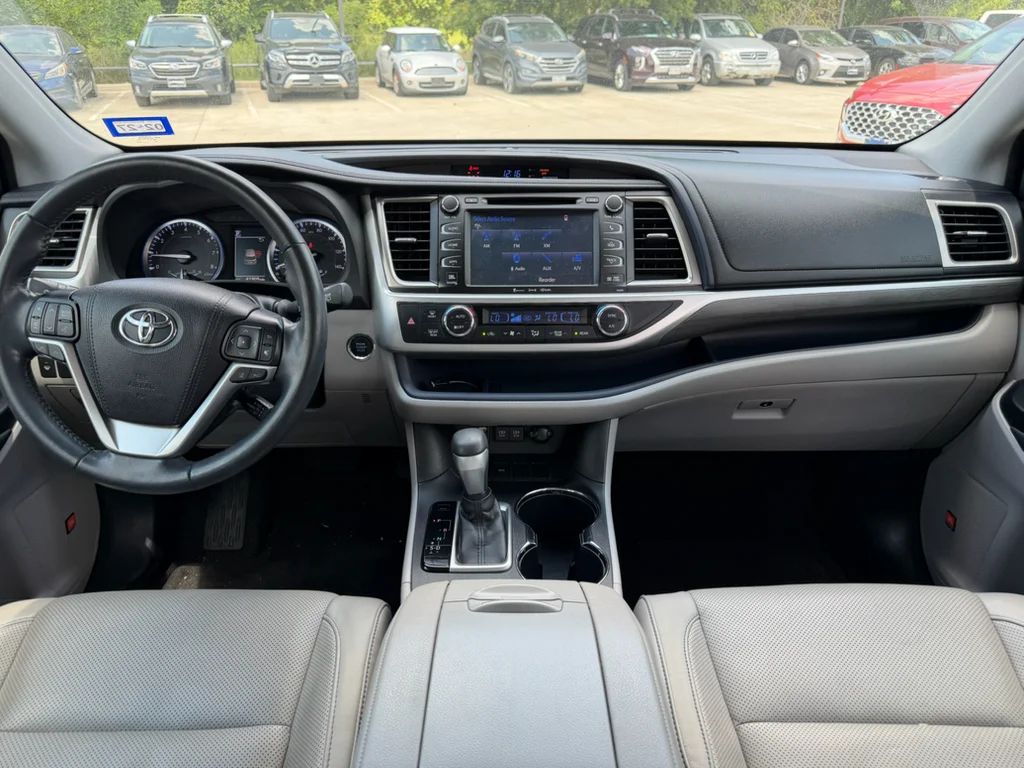 Used 2019 Celestial Silver Metallic Toyota Limited image 10