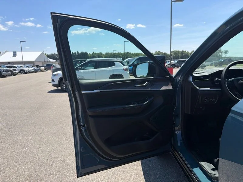 New 2026 Steel Blue Jeep Limited image 17
