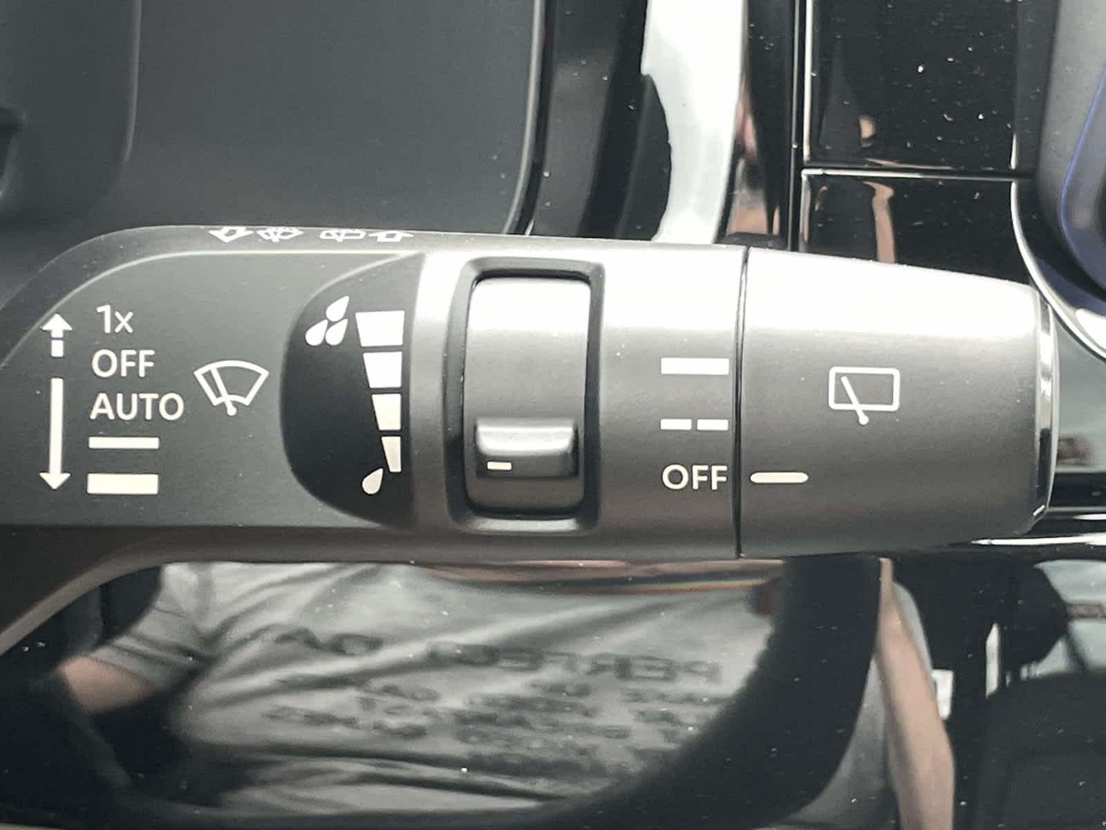 New 2026 Super Black Nissan Platinum image 36