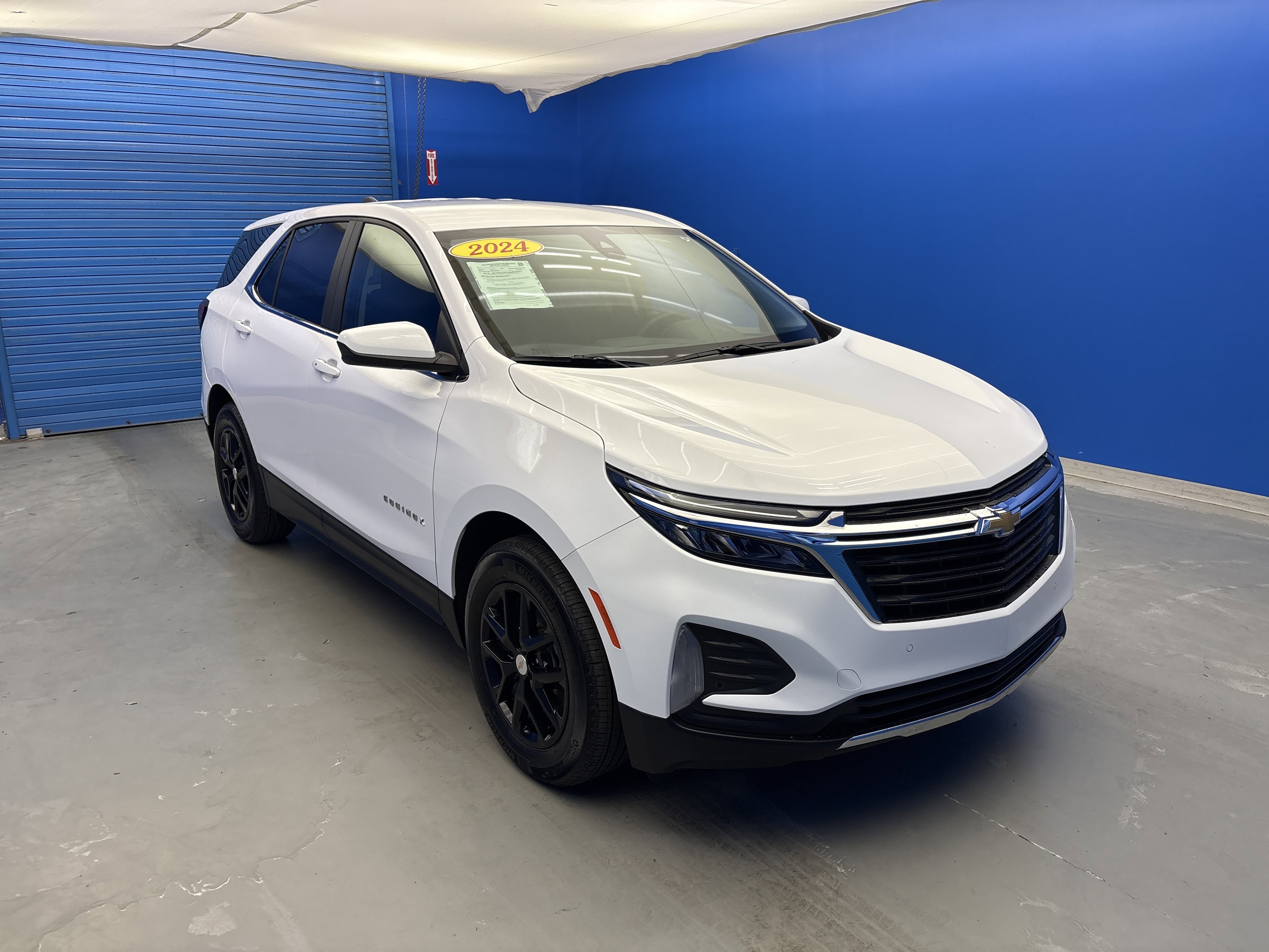 Used 2024 Summit White Chevrolet LT image 2