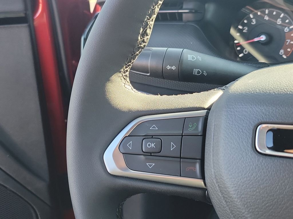 New 2026 Red Hot Pearlcoat Jeep Latitude image 20