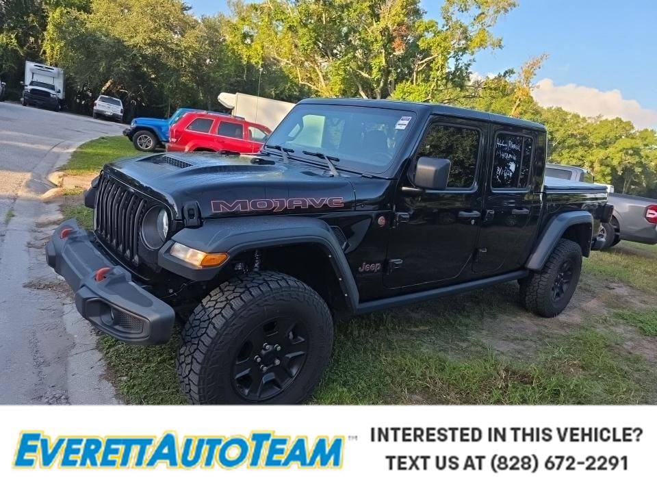 Used 2022 Black Jeep Mojave image 1