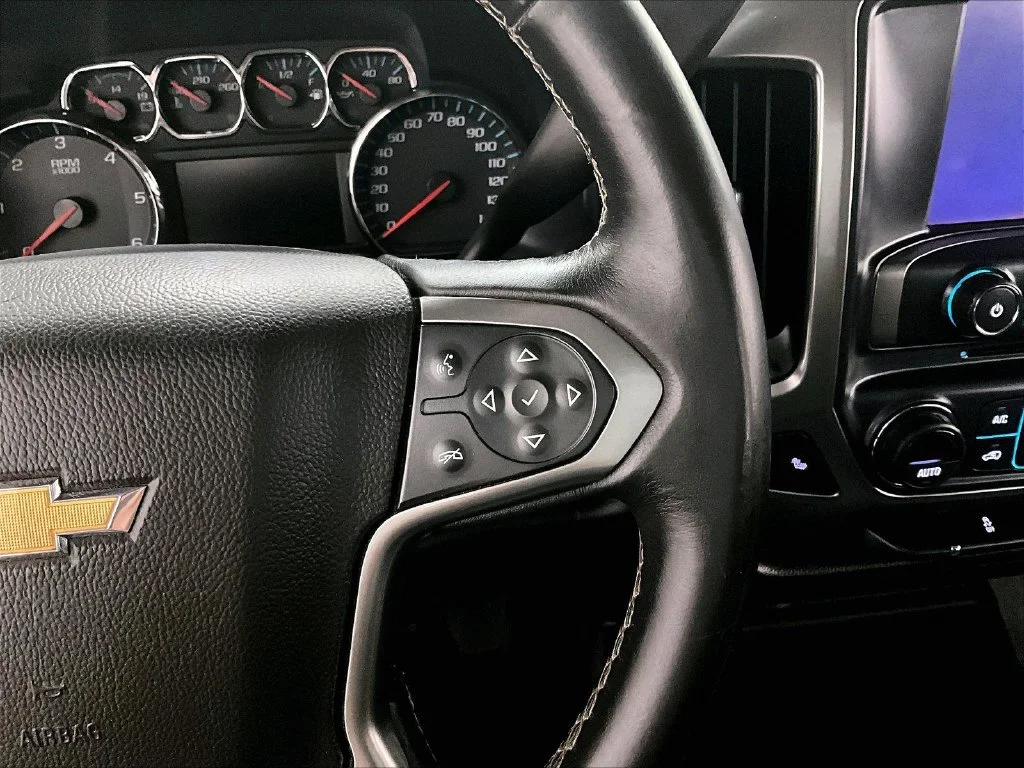 Used 2018 Gray Chevrolet LT image 13
