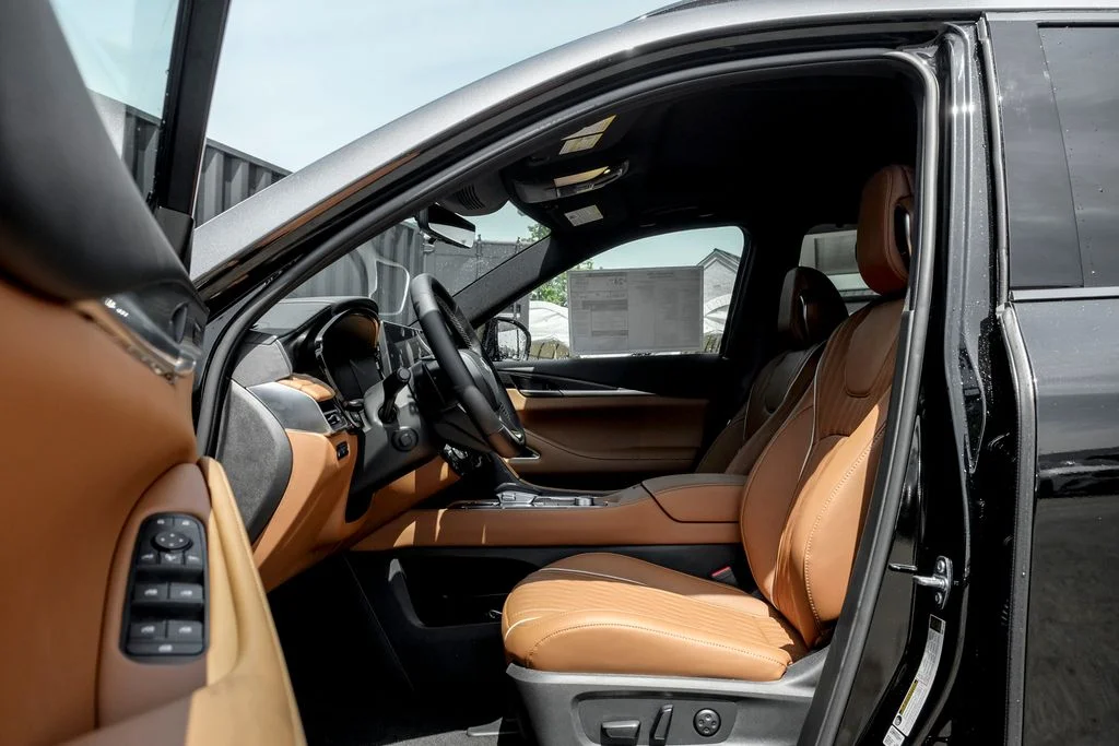 New 2027 2T MNRL BLK INFINITI Autograph AWD image 12