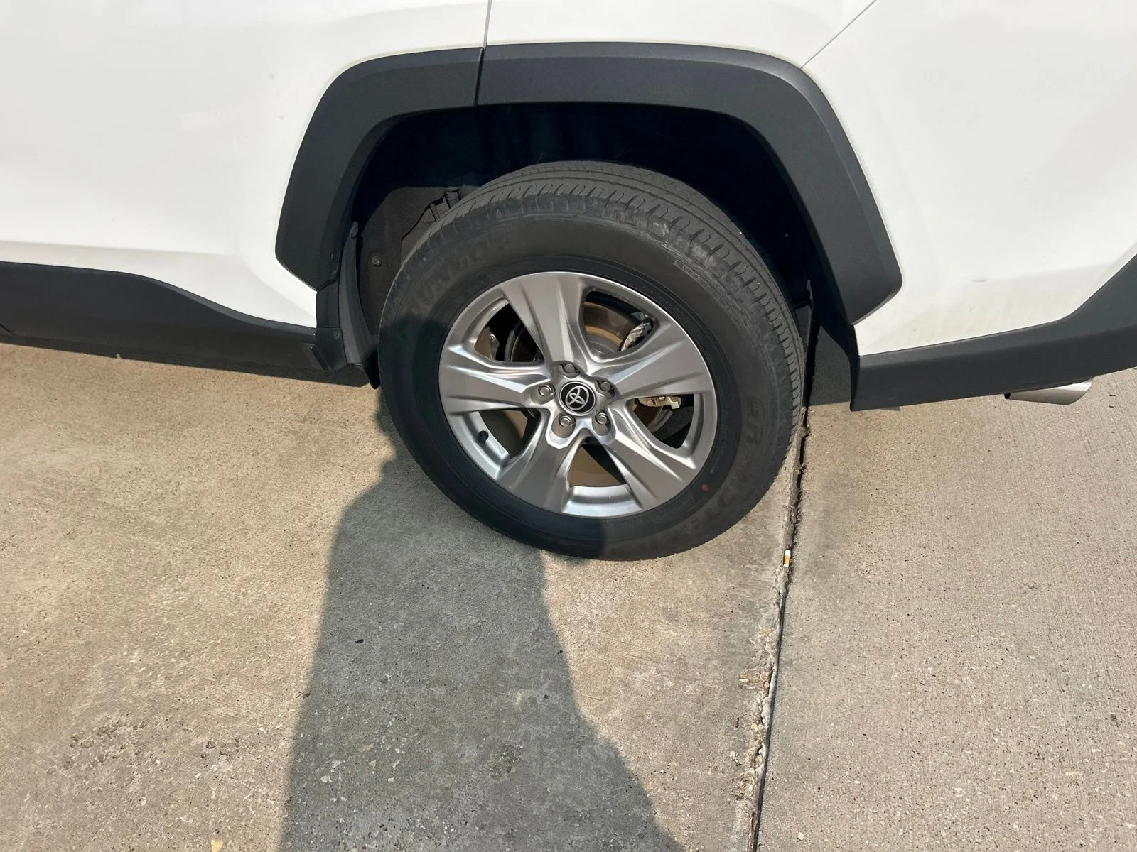 Used 2025 White Toyota XLE image 15