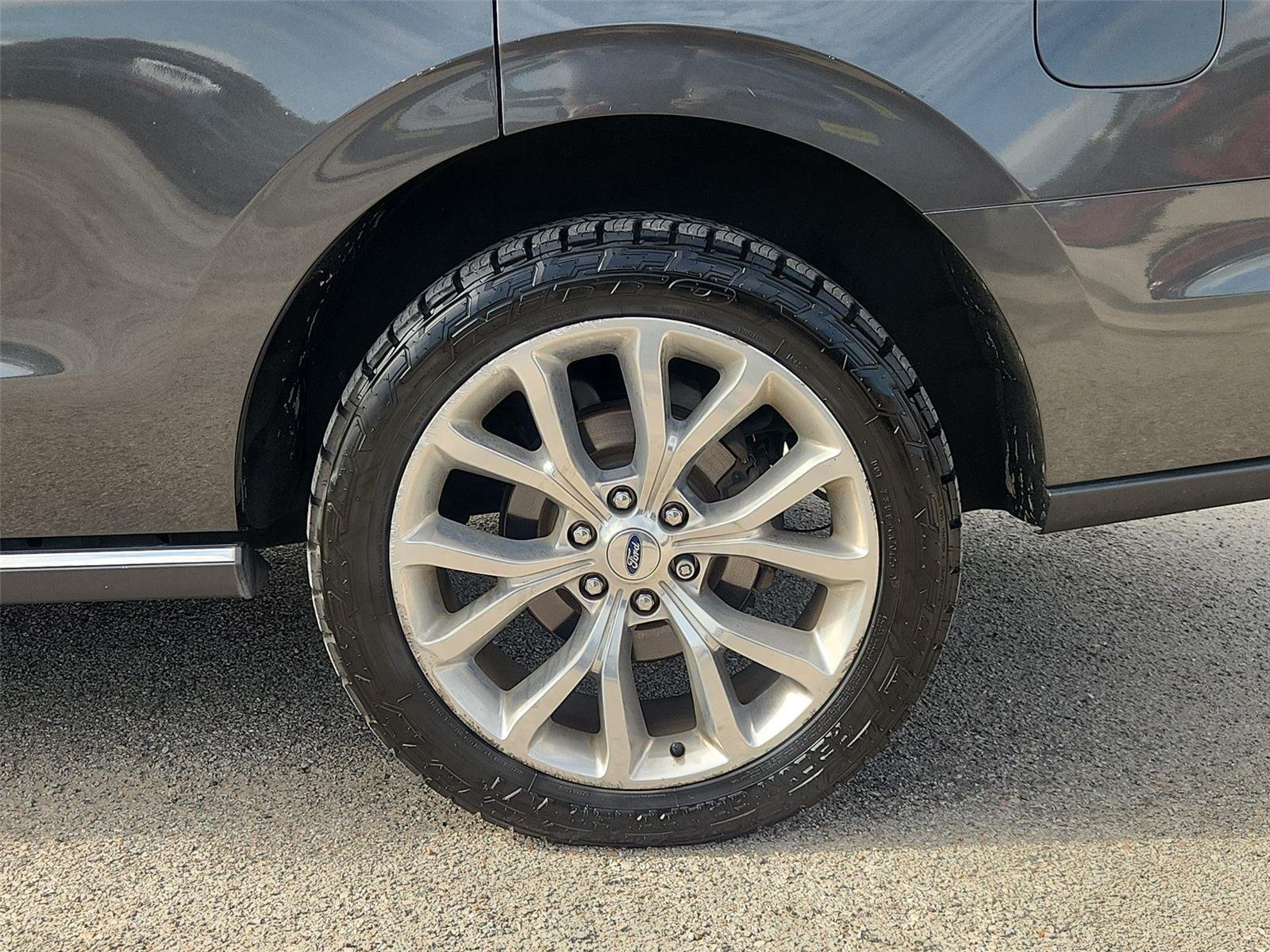 Used 2019 Gray Ford Limited image 34