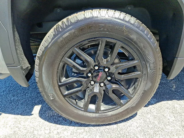 New 2026 Sterling Metallic GMC Elevation image 9