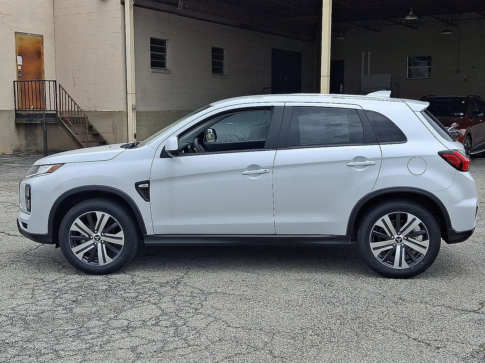 New 2026 White Mitsubishi 2.0 ES image 5