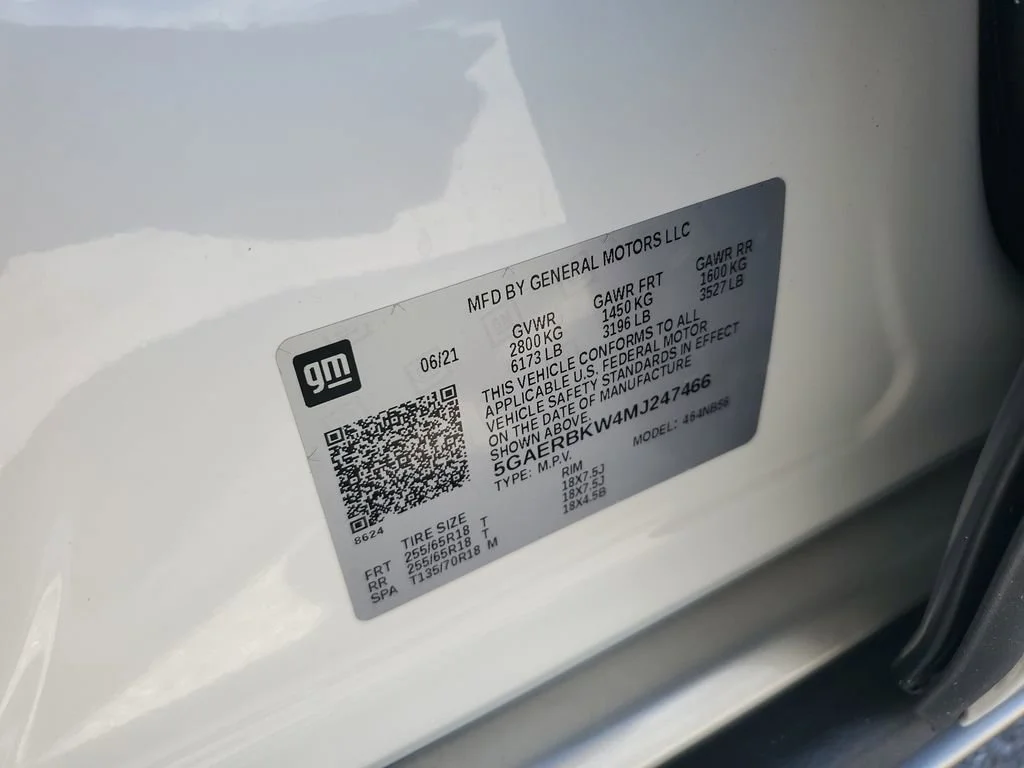 Used 2021 (Includes Satin Nickel lower exterior accent color.) Buick Essence image 25