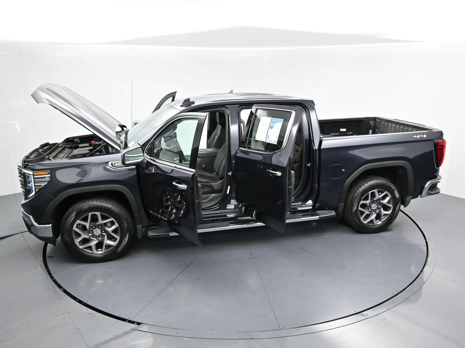 Used 2022 Titanium Rush Metallic GMC SLT image 45