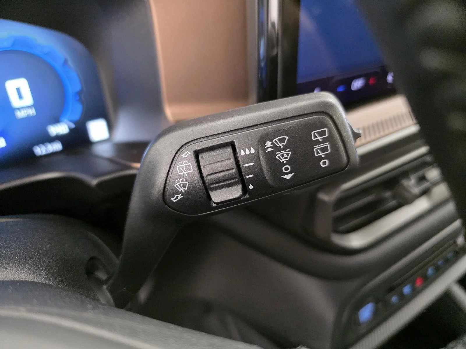 Used 2025 Carbonized Gray Metallic Ford Outer Banks image 29