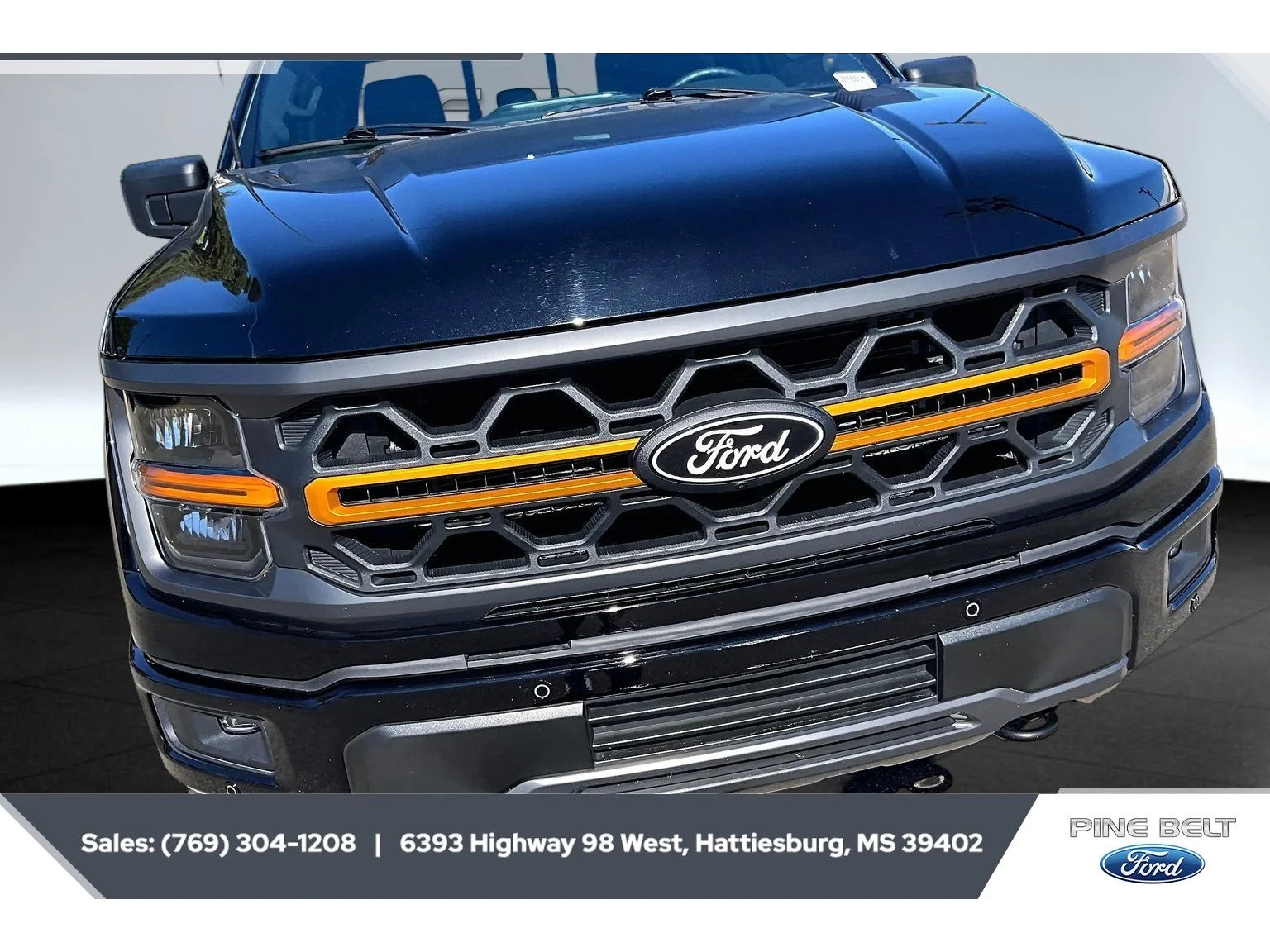 Used 2025 Agate Black Metallic Ford Tremor image 22