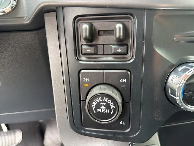 New 2026 Antimatter Blue Metallic Ford XLT image 44