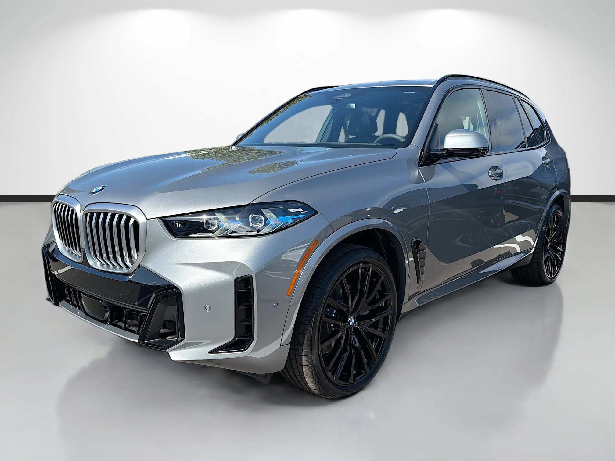 New 2026 Skyscraper Grey Metallic BMW sDrive40i image 7