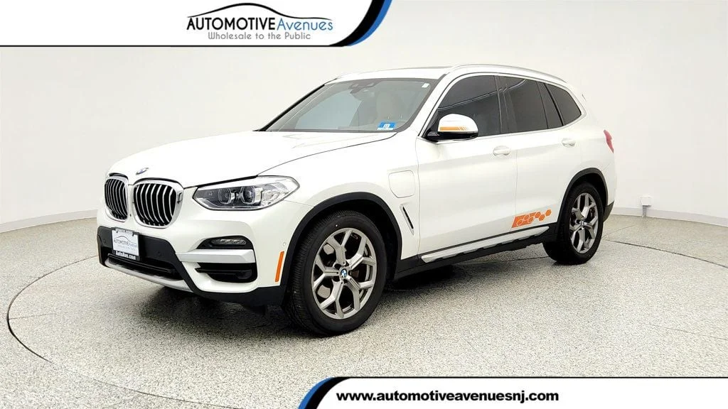 2020 BMW X3 xDrive30e's photo