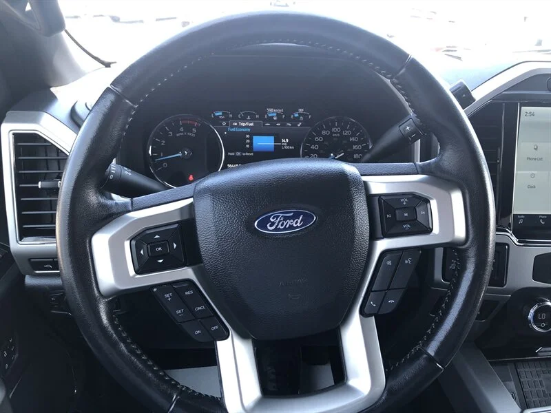 Used 2022 Blue Ford Super Duty Lariat image 7