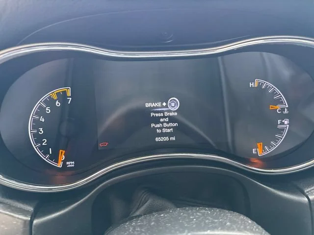 Used 2018 Crystal Metallic Jeep Limited image 16