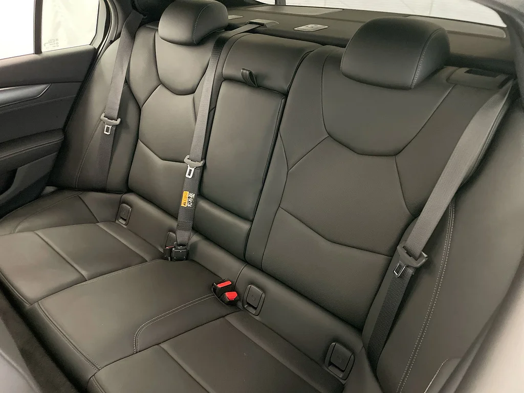 Used 2023 Argent Silver Metallic Cadillac Premium Luxury image 25