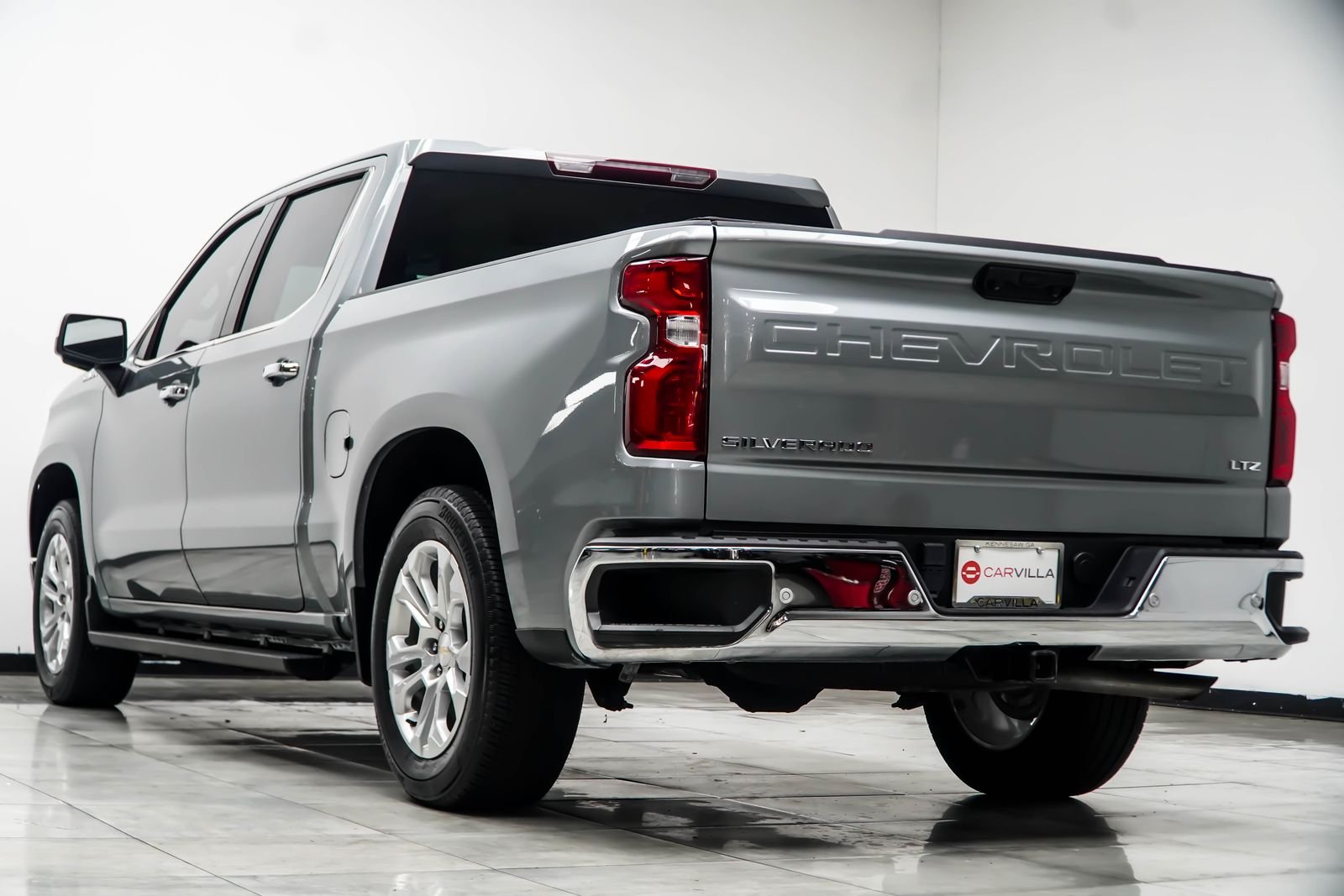 Used 2024 Gray Chevrolet LTZ image 12