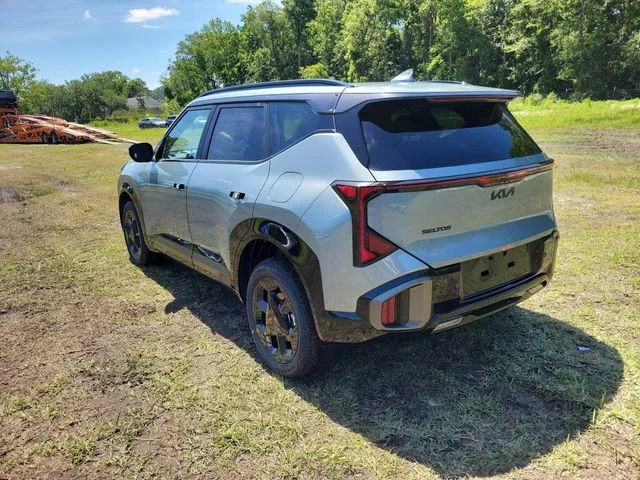 New 2027 Iceberg Green Kia X-Line S image 3