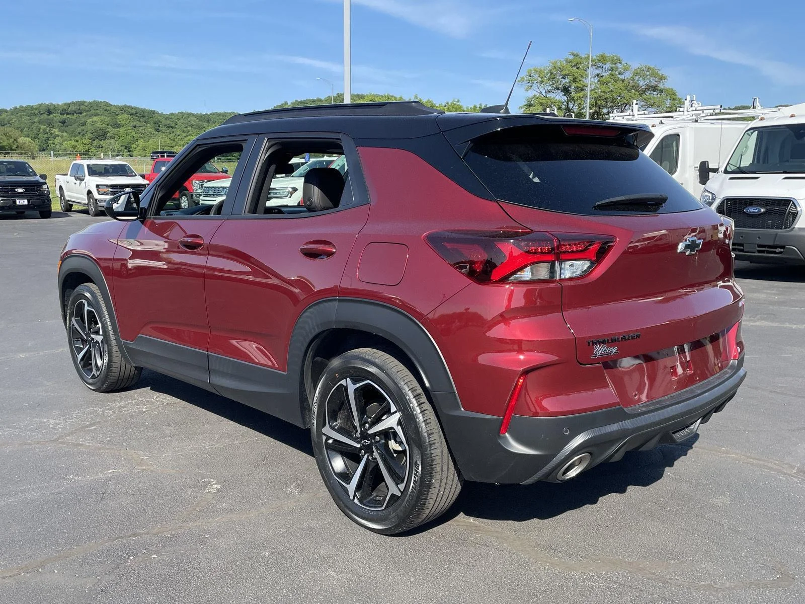 Used 2023 Crimson Metallic Chevrolet RS image 3