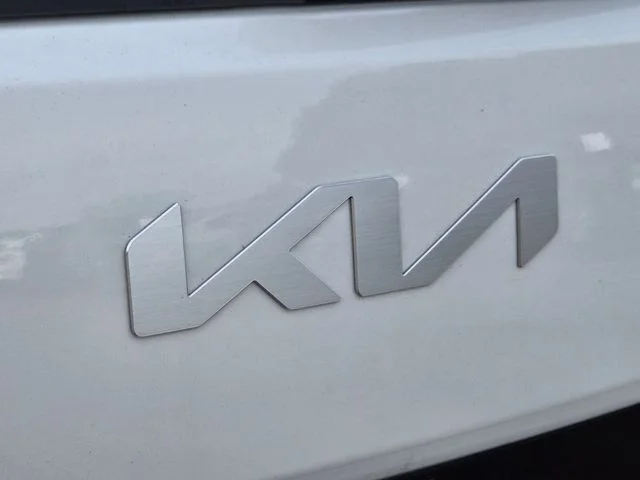 Used 2025 White Kia LX image 17