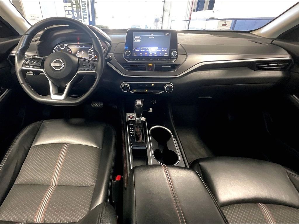 Used 2024 White Nissan 2.5 SR image 21